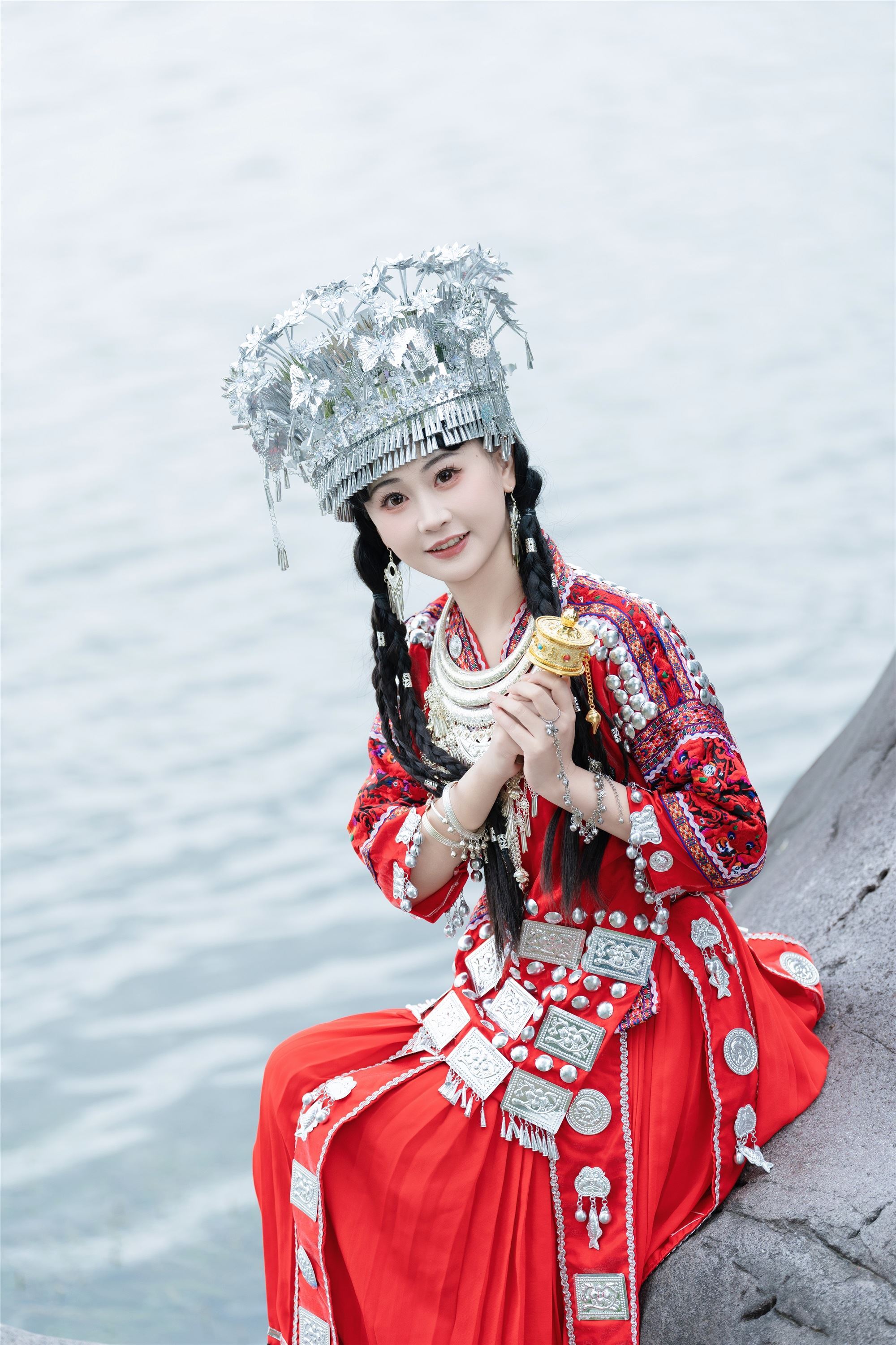 YITUYU艺图语 2025.01.20 可爱的苗疆少女 湫一只岁岁